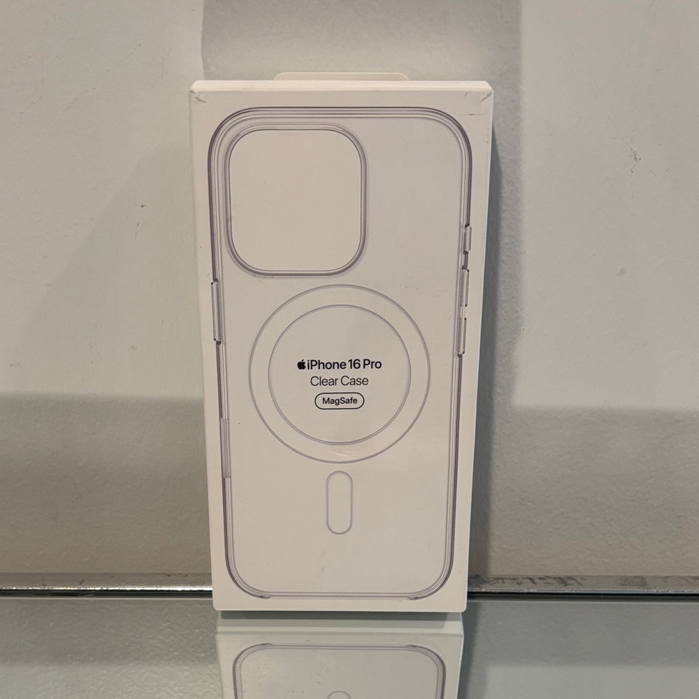Apple iPhone 16 Pro Transparent MagSafe Case